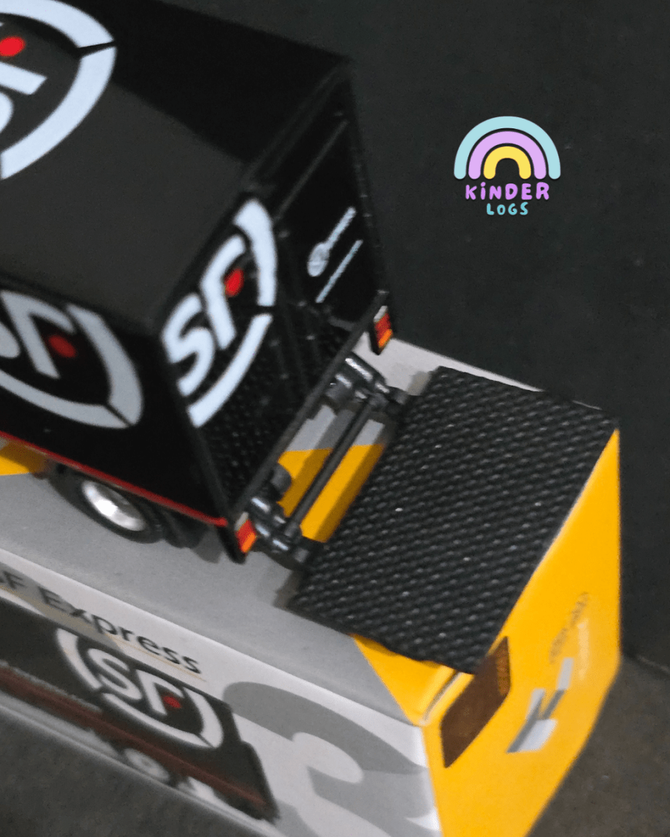 Tiny City Isuzu N Series SF Express Truck - Kinder Logs