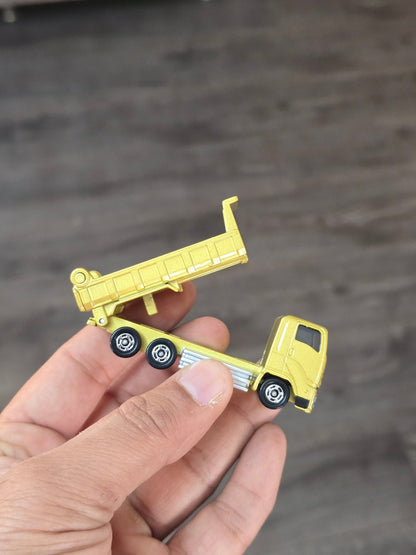 Tomica Isuzu Giga Dump Truck (Uncarded - New) - Kinder Logs