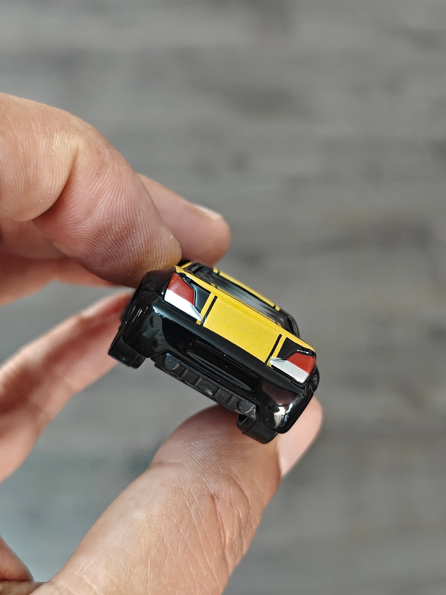 Tomica Transformers Bumblebee - Black Version (Open Box) - Kinder Logs