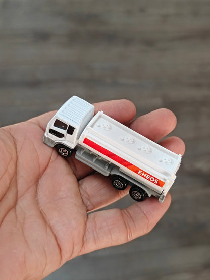 Tomica UD Trucks Quon Eneos Tank Lorry (Tomica 90 - Open Box) - Kinder Logs