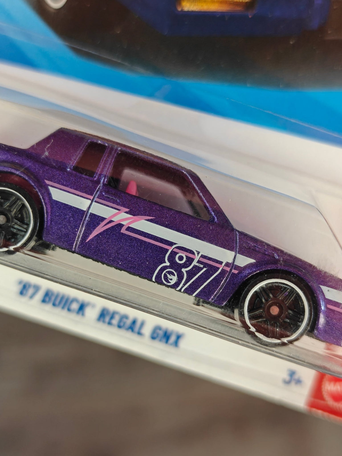 Treasure Hunt Hot Wheels Buick Regal GNX (Carded) - Kinder Logs