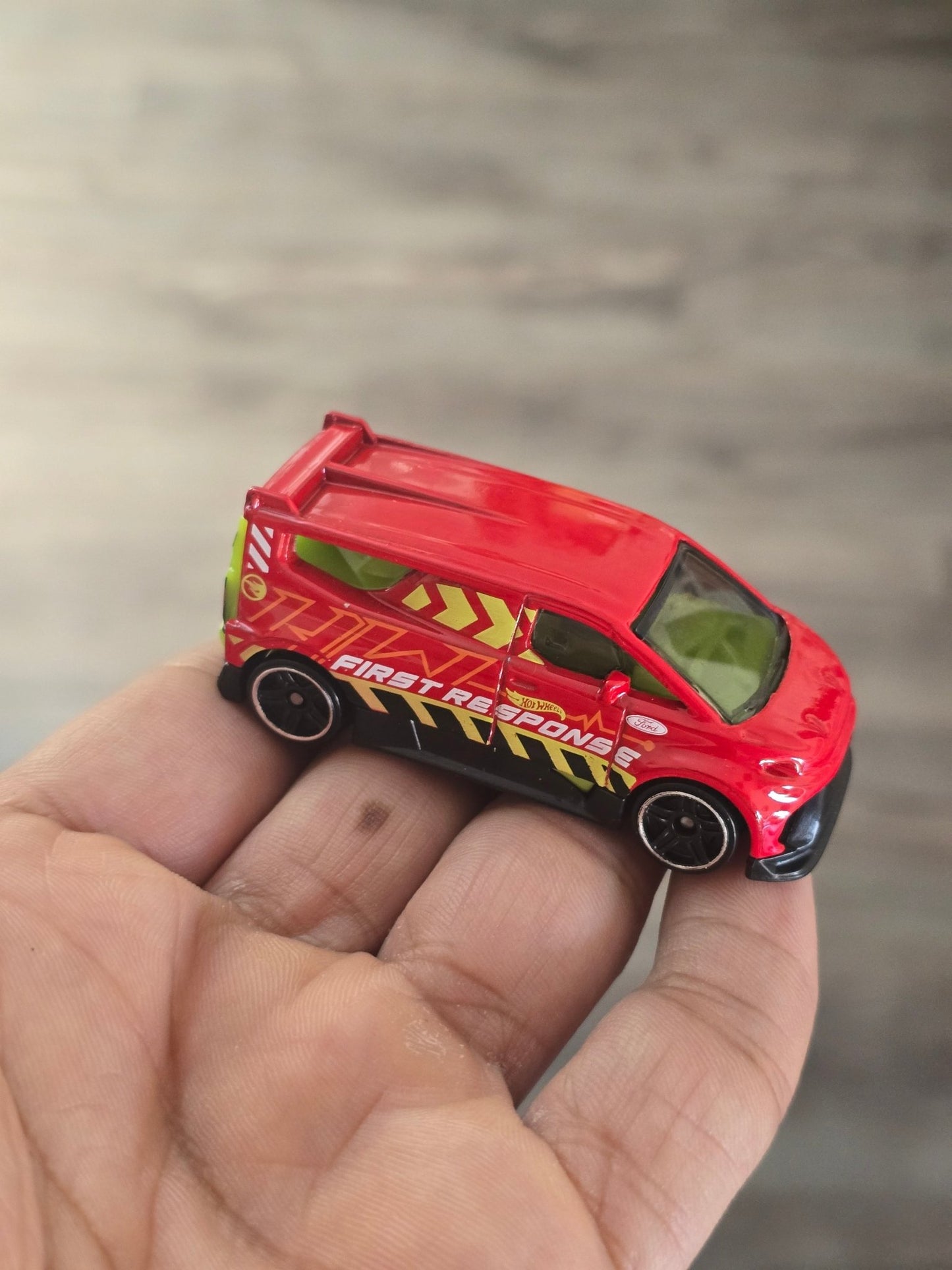 Treasure Hunt Hot Wheels Ford Performance Supervan 4 (Uncarded - New) - Kinder Logs