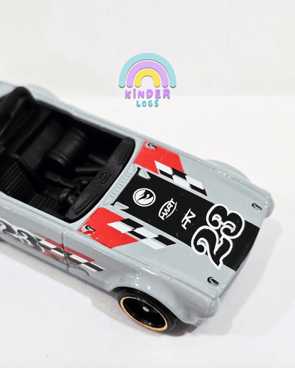 Treasure Hunt Hot Wheels Triumph TR6 (Uncarded - New) - Kinder Logs