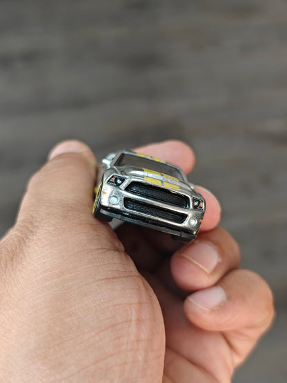 ZAMAC Hot Wheels 2010 Shelby GT500 Super Snake (Uncarded - New) - Kinder Logs