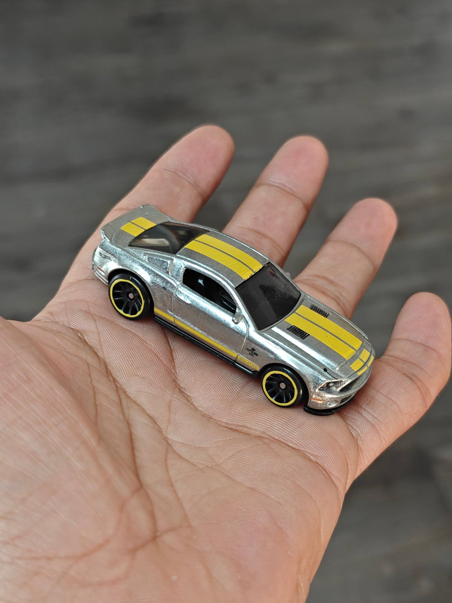 ZAMAC Hot Wheels 2010 Shelby GT500 Super Snake (Uncarded - New) - Kinder Logs