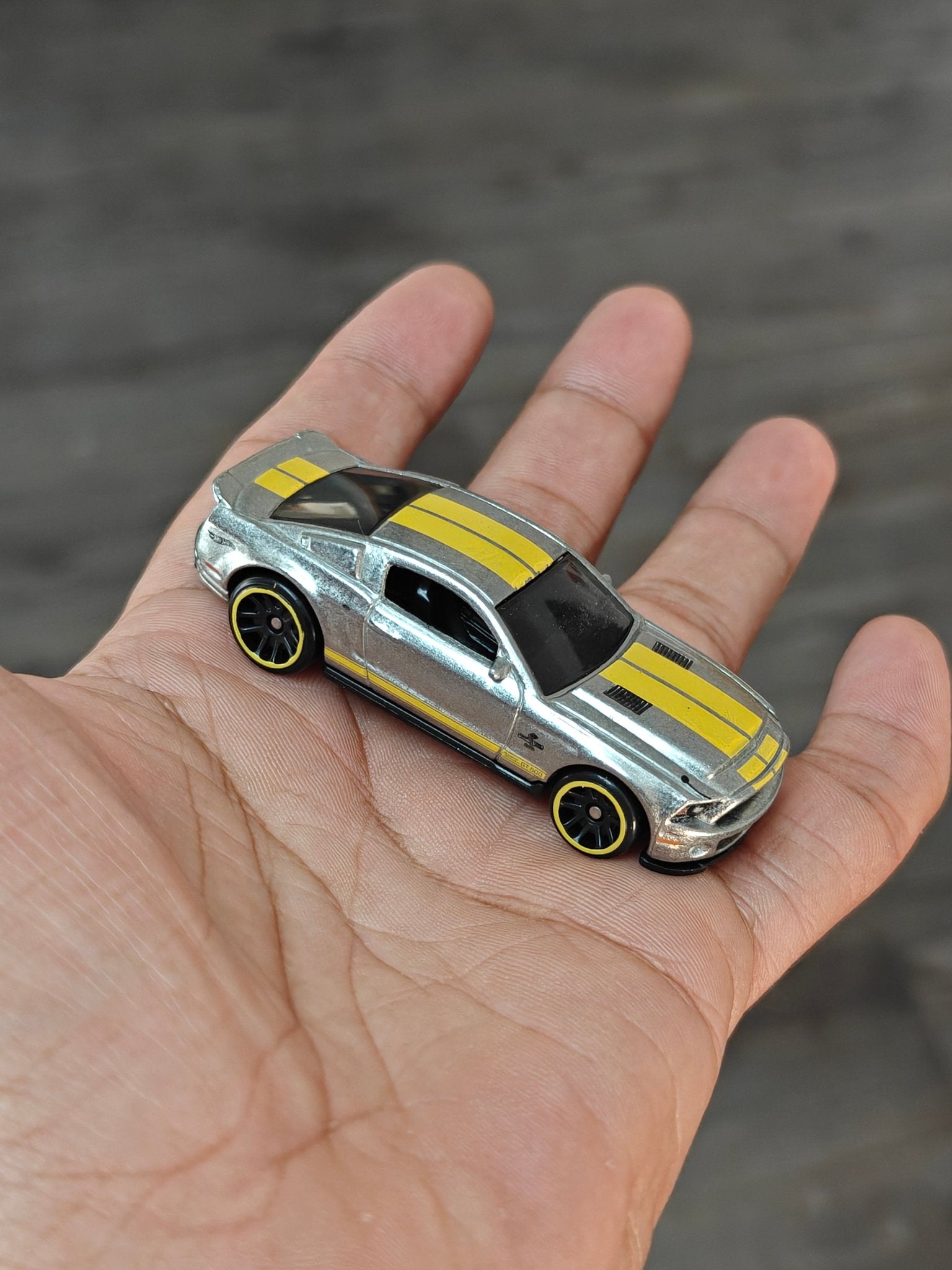 ZAMAC Hot Wheels 2010 Shelby GT500 Super Snake (Uncarded - New) - Kinder Logs
