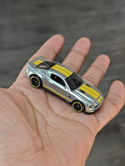 ZAMAC Hot Wheels 2010 Shelby GT500 Super Snake (Uncarded - New) - Kinder Logs