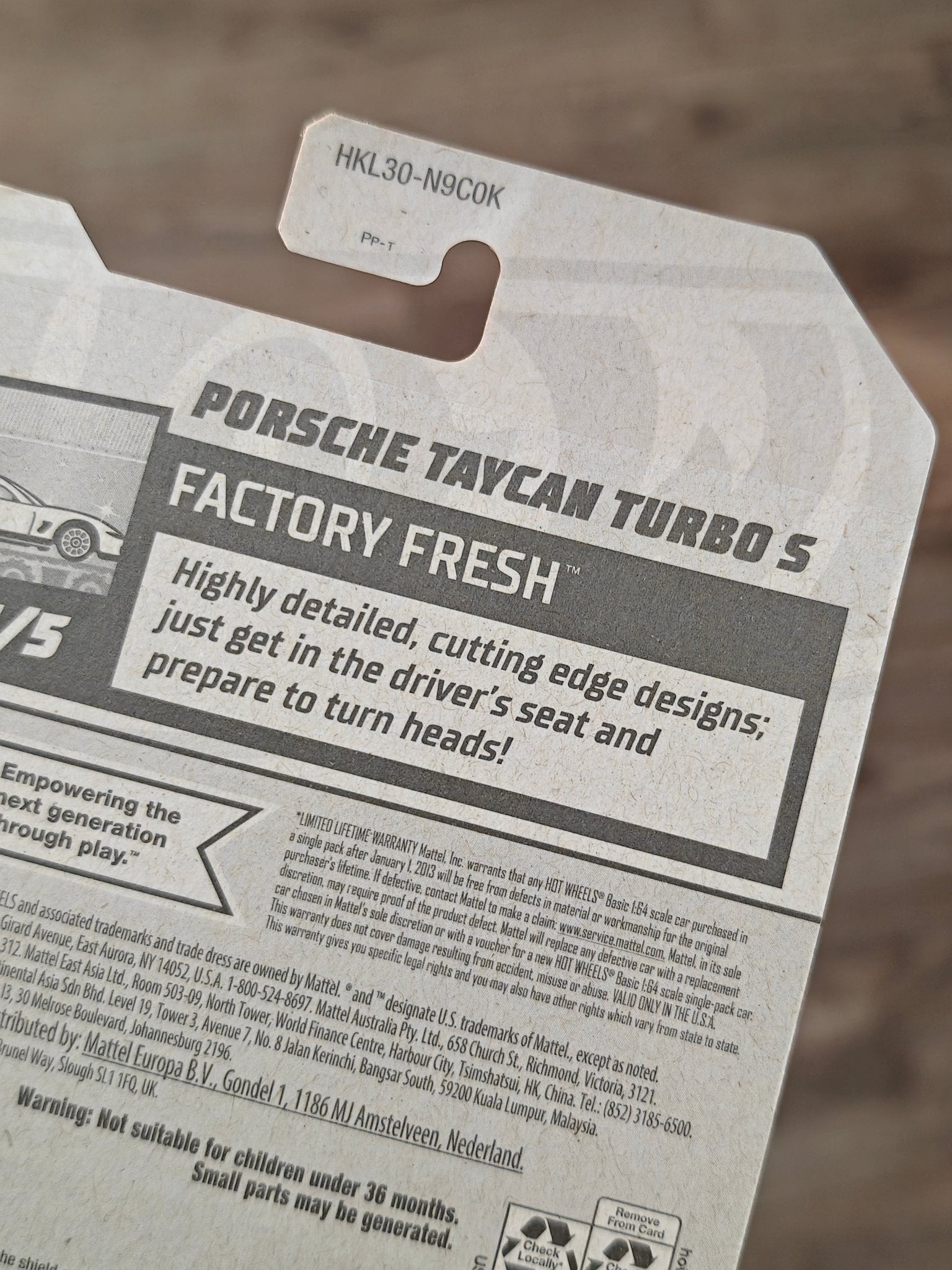 ZAMAC Hot Wheels Porsche Taycan Turbo S (Imported) - Kinder Logs